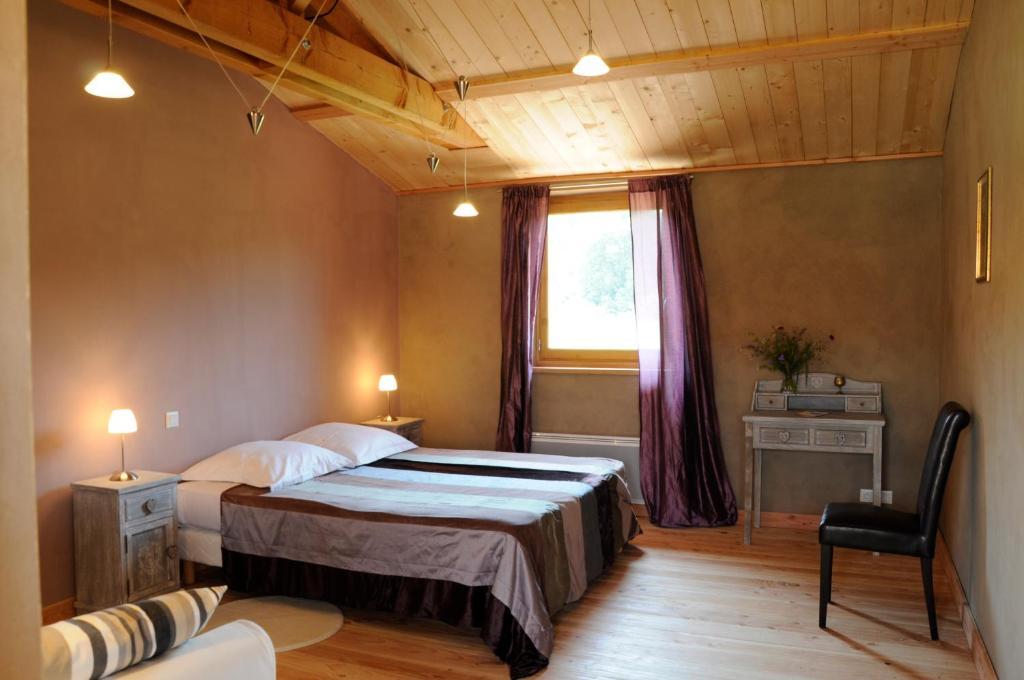 La Pierre Folle Chambres D'Hotes Cluny Phòng bức ảnh